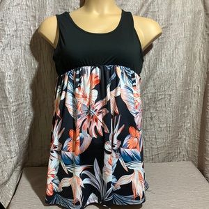Sleeveless Long Top Blouse Black White Red Floral XL  Pullover Unlisted Brand